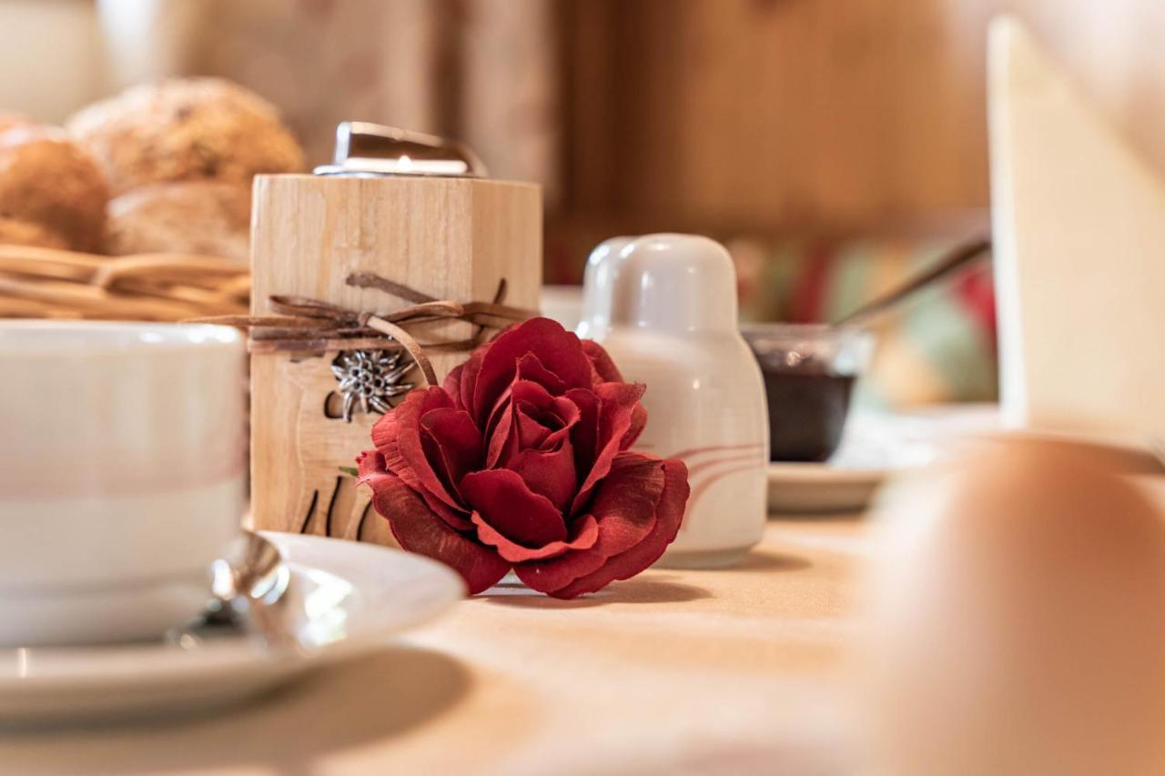Haus Hochland Otel Tux Dış mekan fotoğraf